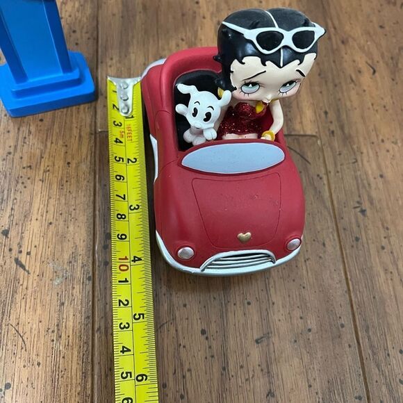 RARE Betty Boop in Car Las Vegas Bobblehead Set with Pudgy and LV Welcome Sign - Picture 8 of 8